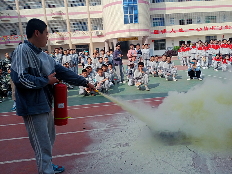 叛逆孩子正规教育学校全封闭式