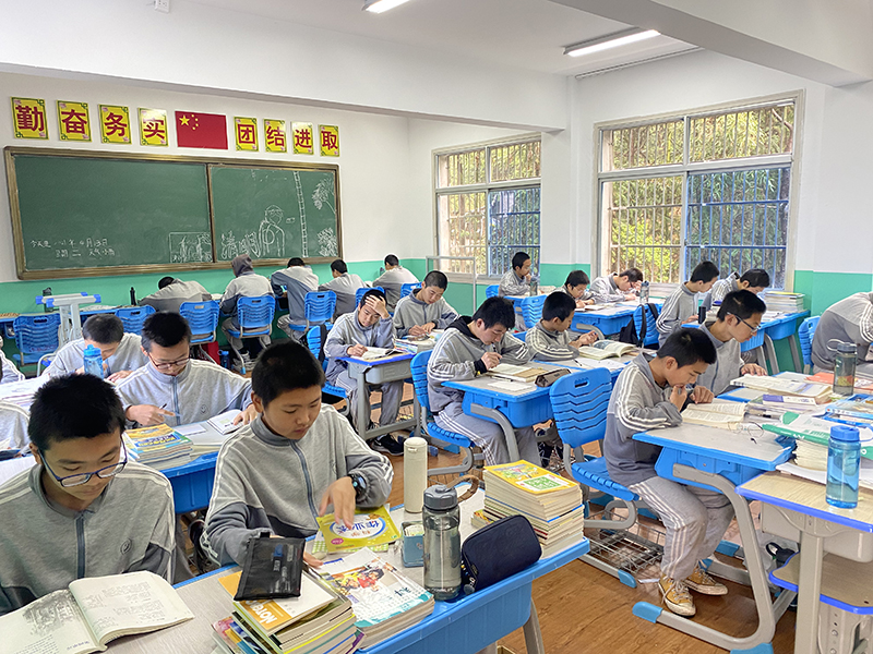 全封闭式叛逆孩子专门学校