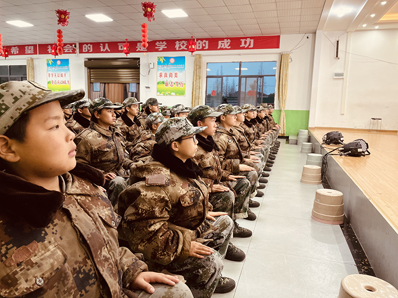 全封闭叛逆孩子特训学校