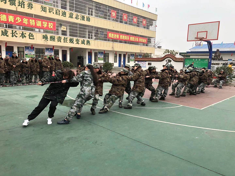 孩子厌学教育管教学校