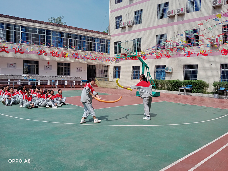 叛逆小孩子军事特训营