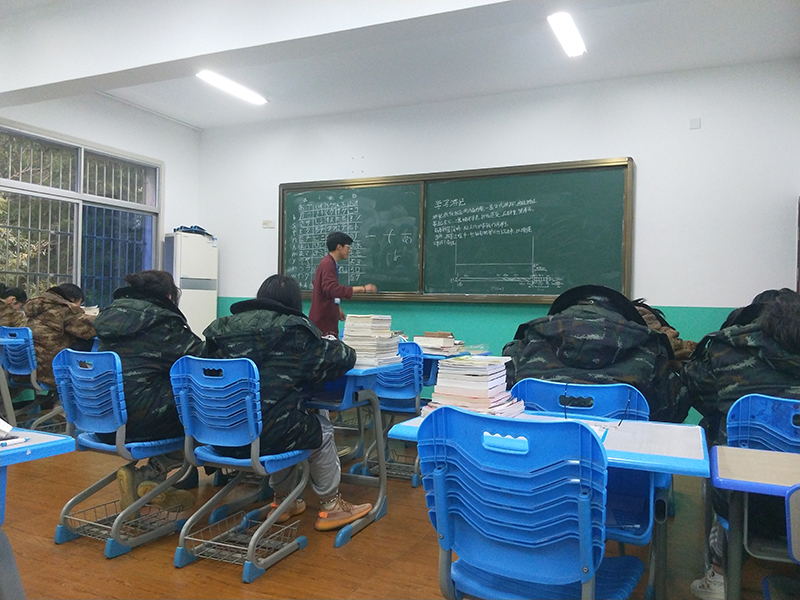 全封闭叛逆青少年管教学校