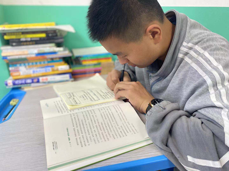 叛逆学生全封闭教育学校