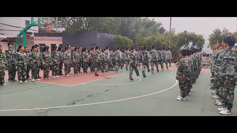 全封闭叛逆青少年教育学校